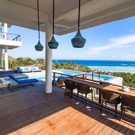 Villa Nambung Selong Belanak Exteriör bild