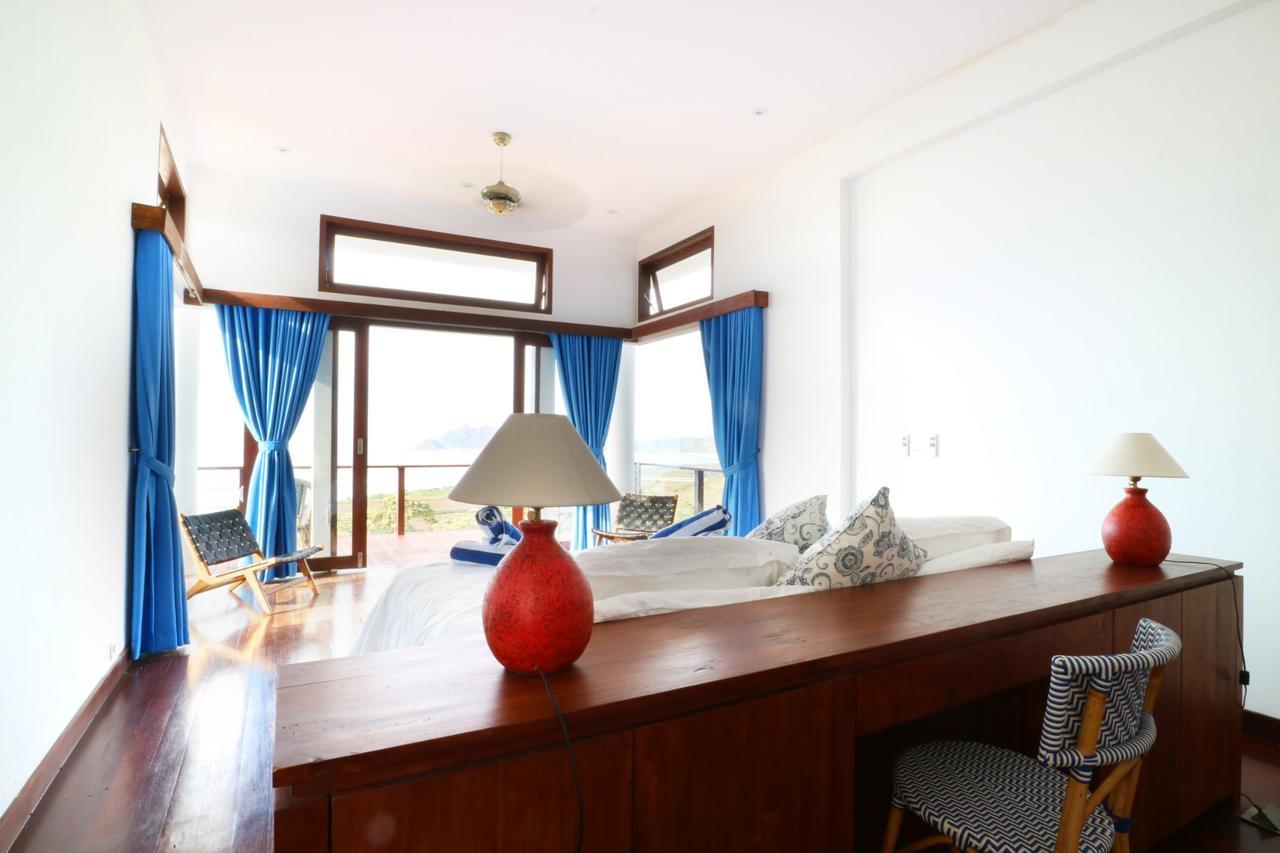 Villa Nambung Selong Belanak Exteriör bild